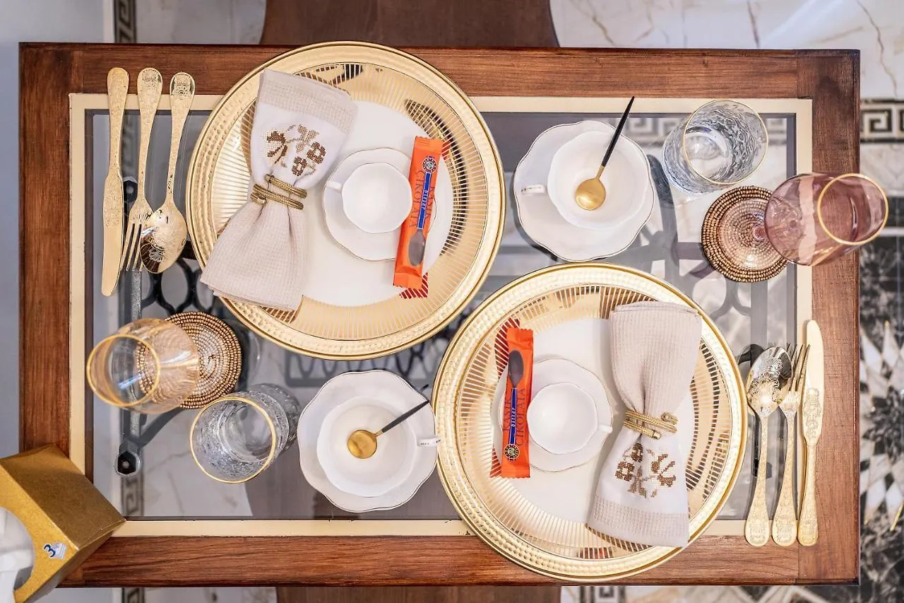 Private Museum Apartment With Antique Decor Bucureşti România