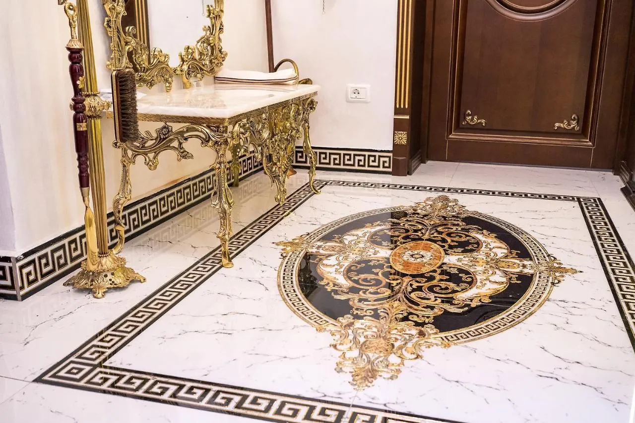 Private Museum Apartment With Antique Decor 부쿠레슈티